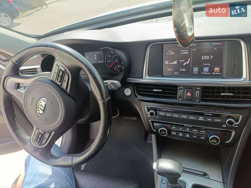 Седан Kia Optima 2017 в Ровно