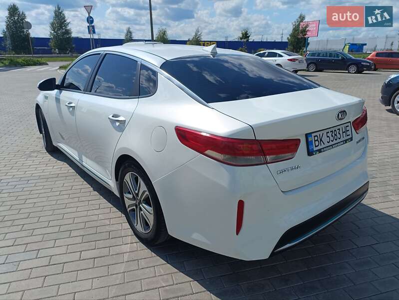 Седан Kia Optima 2017 в Ровно