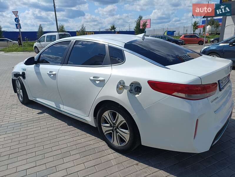 Седан Kia Optima 2017 в Ровно