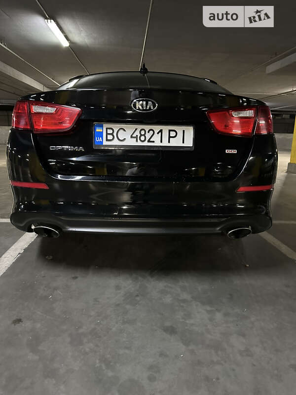Седан Kia Optima 2015 в Львові