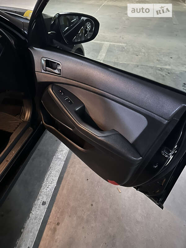 Седан Kia Optima 2015 в Львові