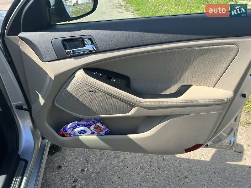 Седан Kia Optima 2011 в Калуші фото 16 Седан Kia Optima 2011 в Калуші
