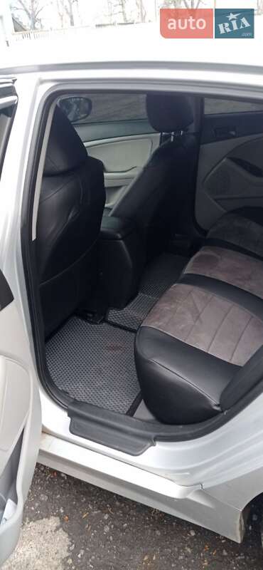 Седан Kia Optima 2014 в Теплику