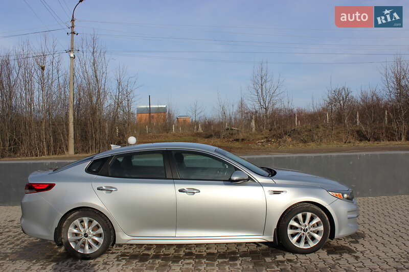 Седан Kia Optima 2017 в Дунаївцях