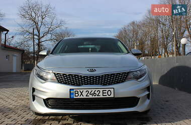 Седан Kia Optima 2017 в Дунаевцах