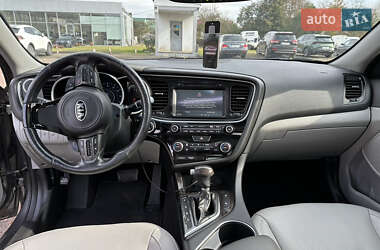 Седан Kia Optima 2014 в Рахове