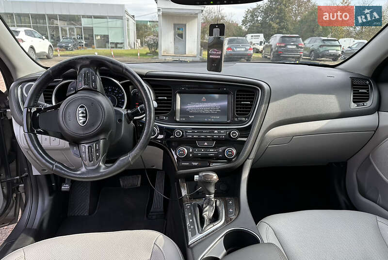 Седан Kia Optima 2014 в Рахове