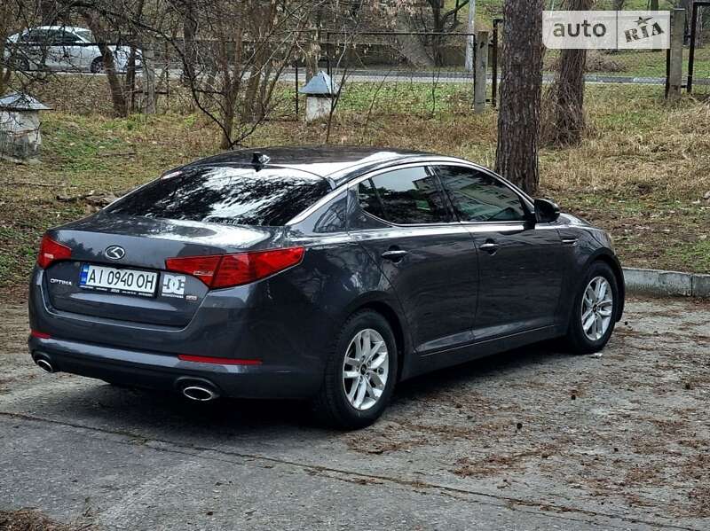 Седан Kia Optima 2011 в Украинке
