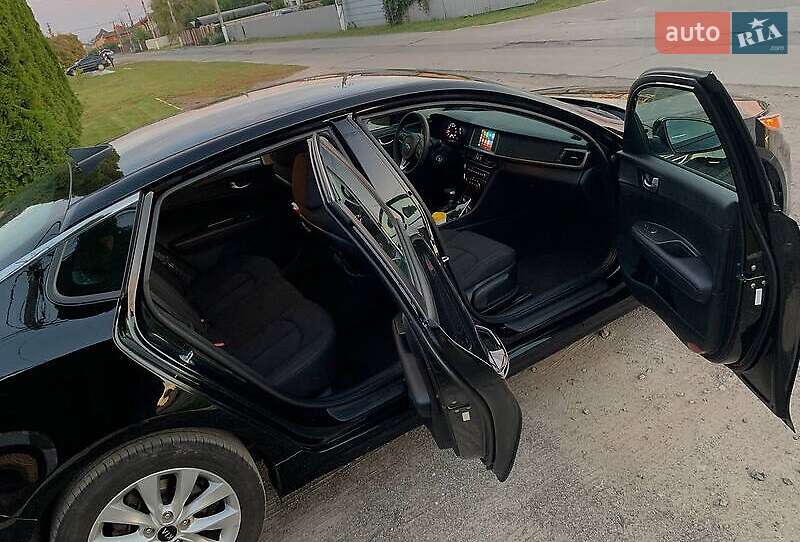 Седан Kia Optima 2018 в Киеве