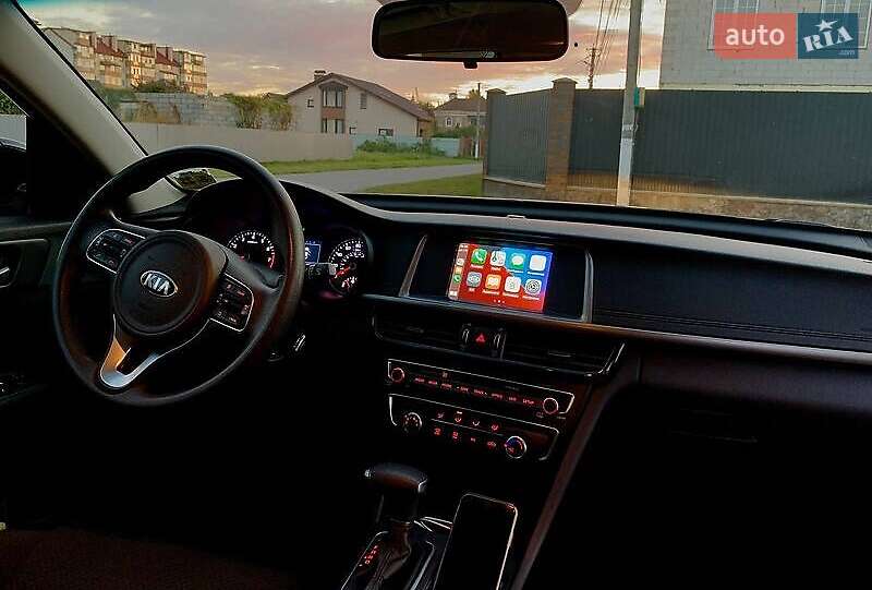 Седан Kia Optima 2018 в Киеве