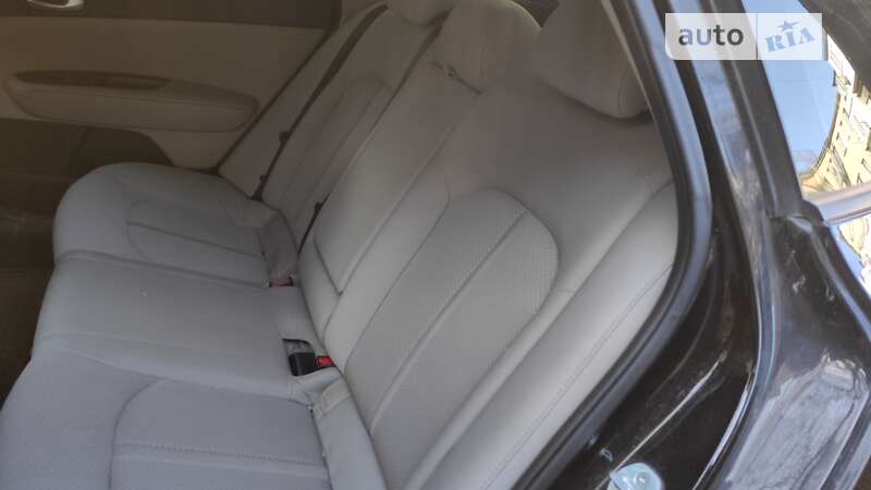 Седан Kia Optima 2016 в Одессе
