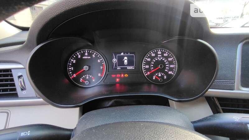 Седан Kia Optima 2016 в Одессе