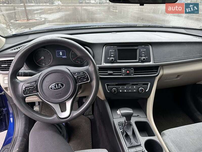 Седан Kia Optima 2015 в Киеве