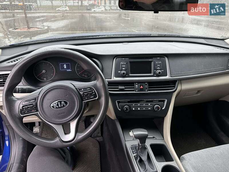 Седан Kia Optima 2015 в Киеве
