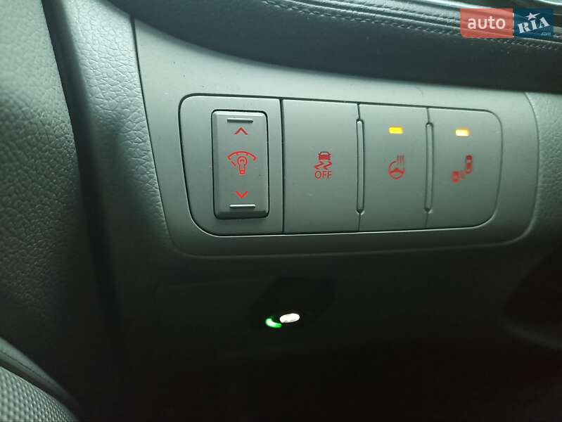 Седан Kia Optima 2014 в Кременчуге