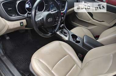 Седан Kia Optima 2014 в Краснограді