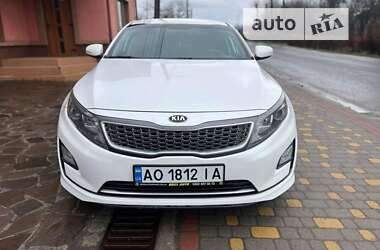 Седан Kia Optima 2015 в Сваляве