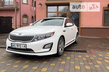 Седан Kia Optima 2015 в Сваляве