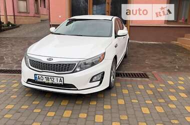 Седан Kia Optima 2015 в Сваляве