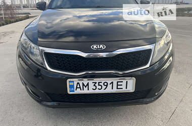 Седан Kia Optima 2013 в Коростене