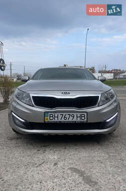 Седан Kia Optima 2012 в 