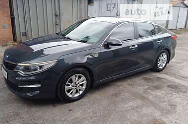 Седан Kia Optima 2016 в Киеве