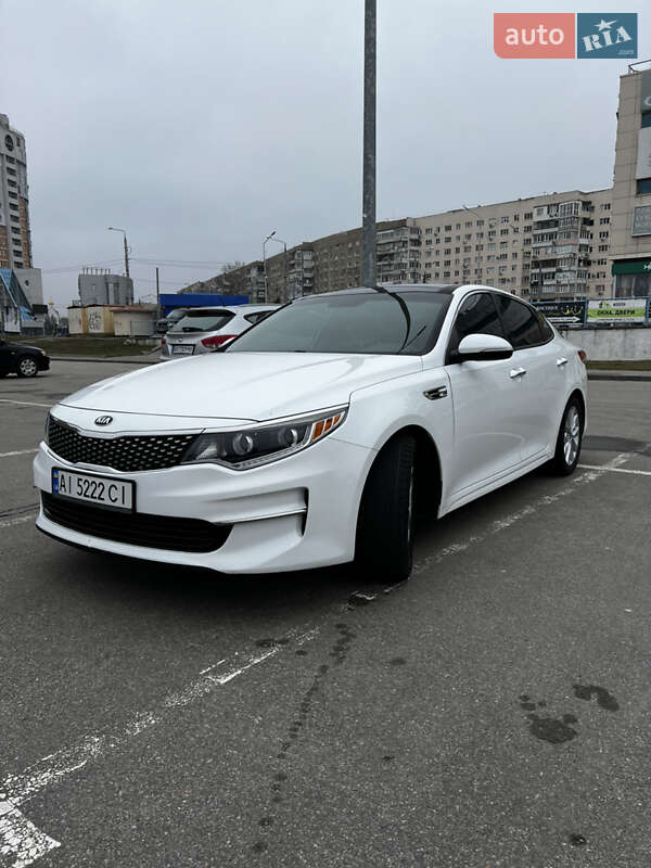 Седан Kia Optima 2016 в Киеве