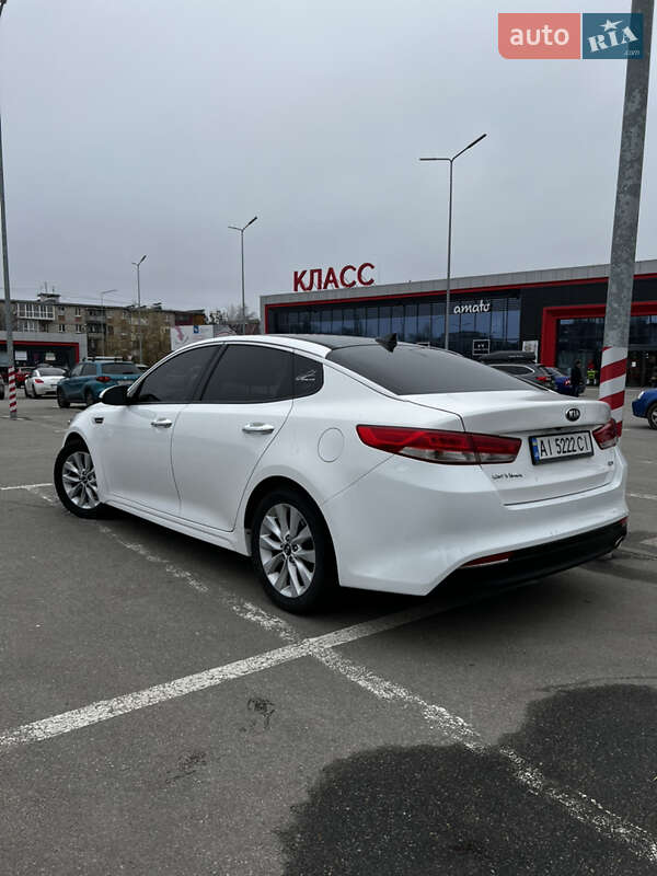 Седан Kia Optima 2016 в Киеве