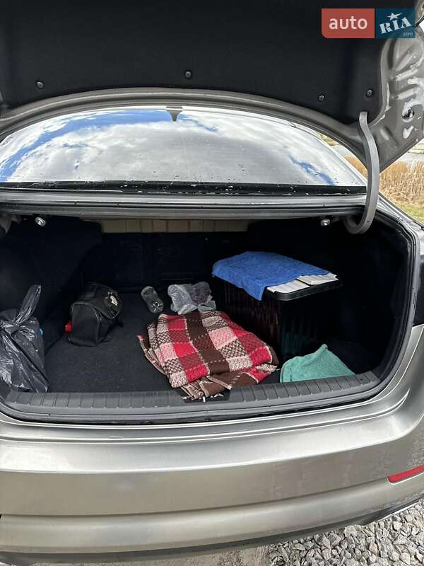 Седан Kia Optima 2013 в Белой Церкви