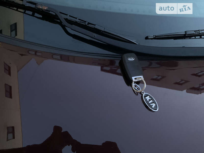 Седан Kia Optima 2015 в Виннице