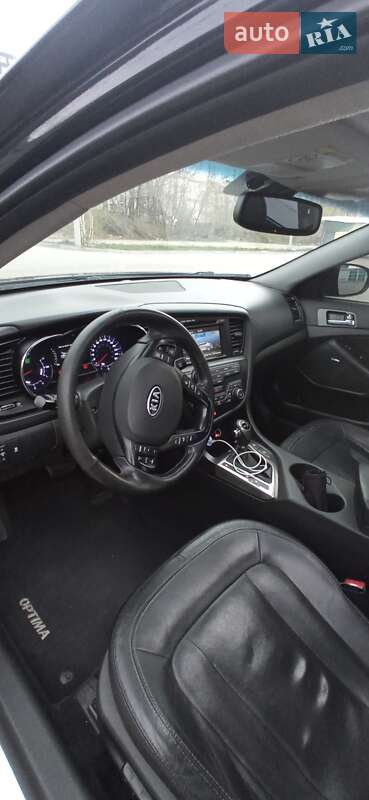 Седан Kia Optima 2012 в Києві
