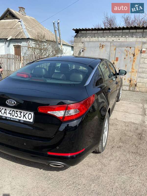 Седан Kia Optima 2011 в Славянске