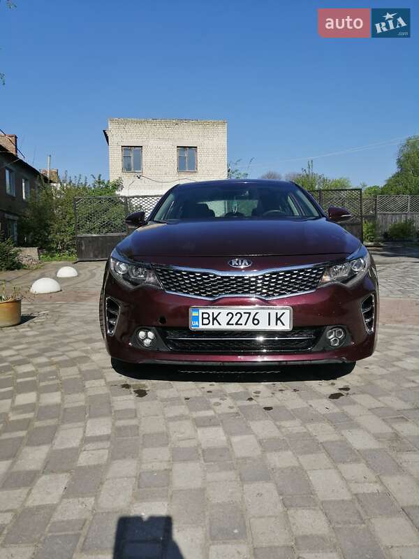 Седан Kia Optima 2016 в Ровно
