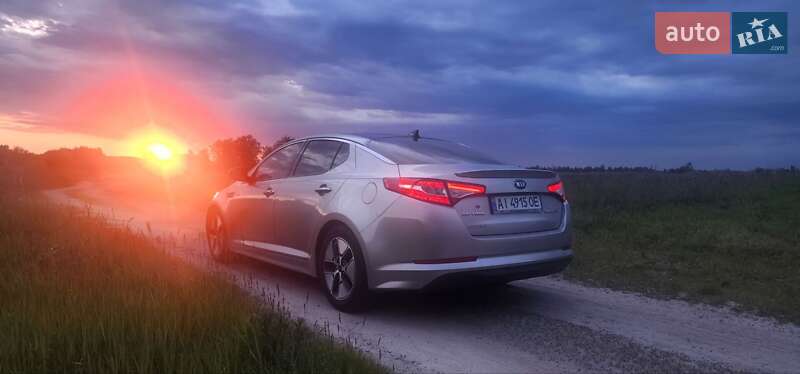 Седан Kia Optima 2013 в Киеве