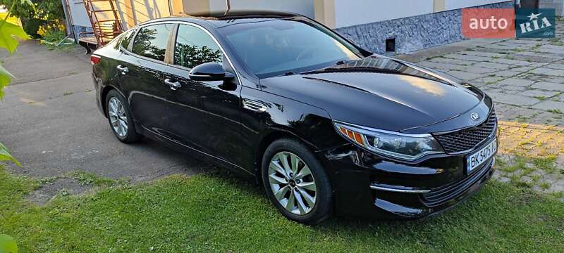 Седан Kia Optima 2016 в Ровно