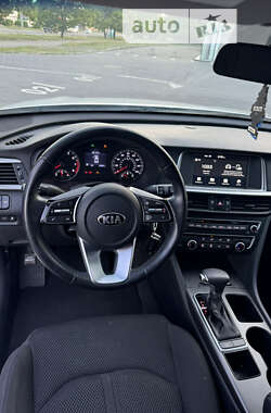 Седан Kia Optima 2019 в 