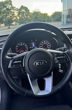 Седан Kia Optima 2019 в 