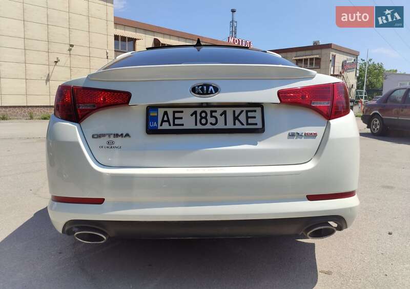 Седан Kia Optima 2013 в Днепре