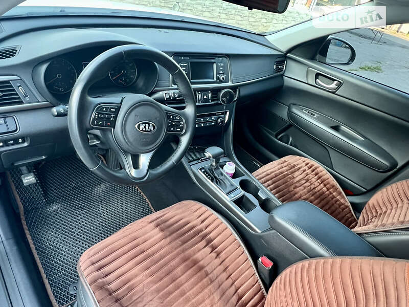 Седан Kia Optima 2016 в Полтаве