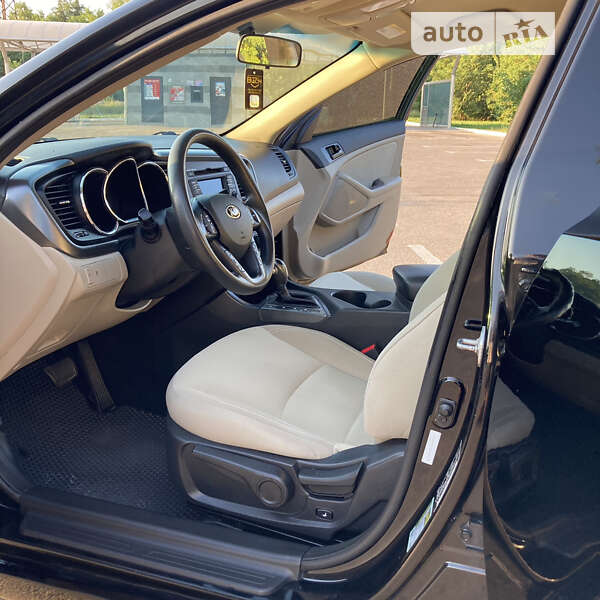 Седан Kia Optima 2013 в Харькове