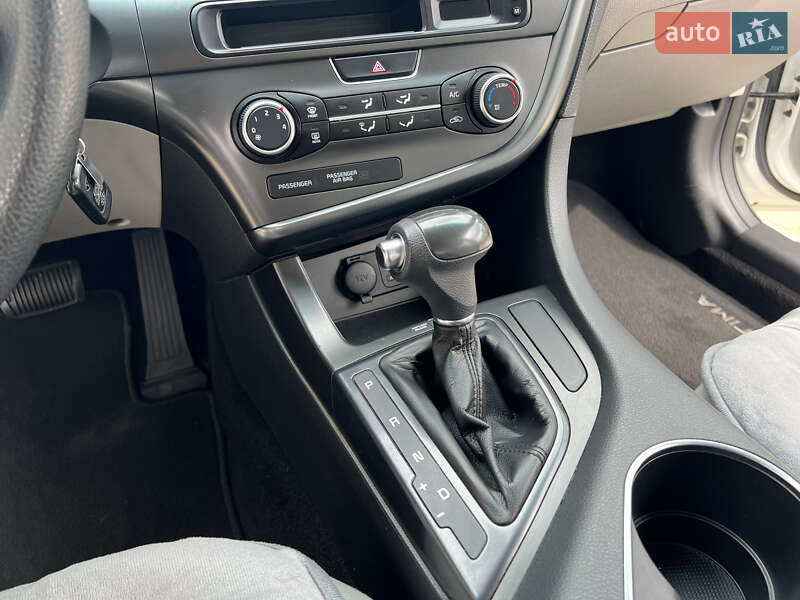 Седан Kia Optima 2014 в Луцьку