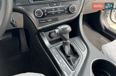 Седан Kia Optima 2014 в 
