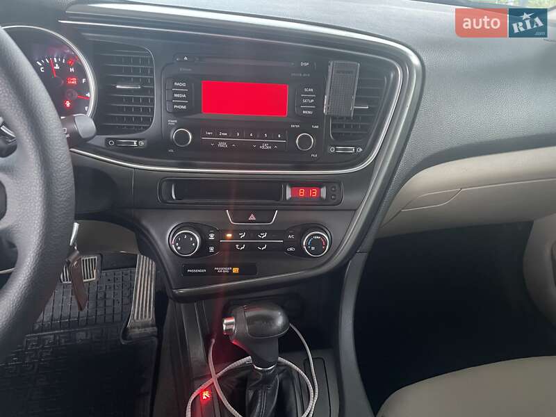 Седан Kia Optima 2014 в Полтаве