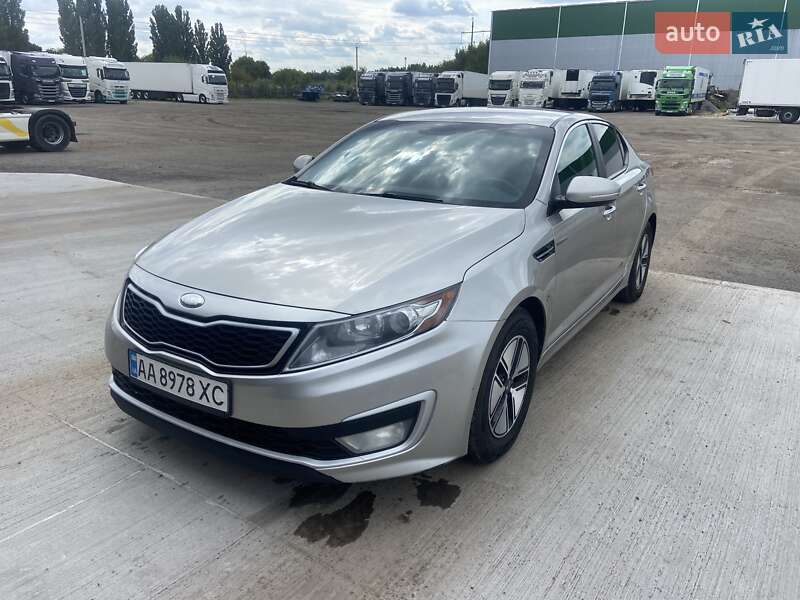 Седан Kia Optima 2013 в Киеве