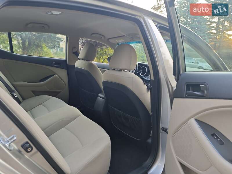 Седан Kia Optima 2014 в Луцьку