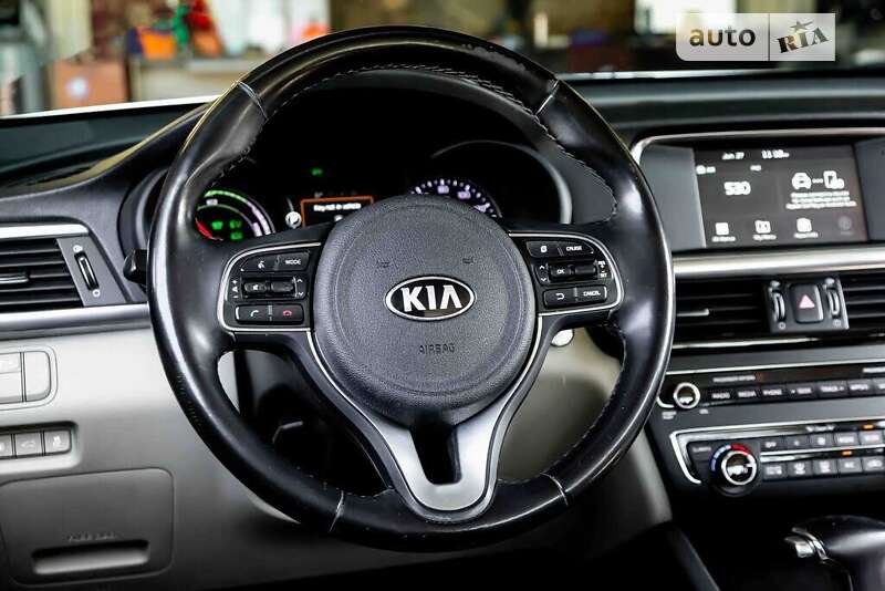 Седан Kia Optima 2017 в Львове