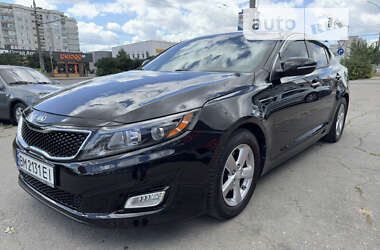 Седан Kia Optima 2014 в Сумах