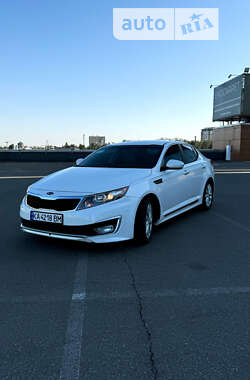 Седан Kia Optima 2012 в Киеве