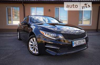 Седан Kia Optima 2016 в Днепре