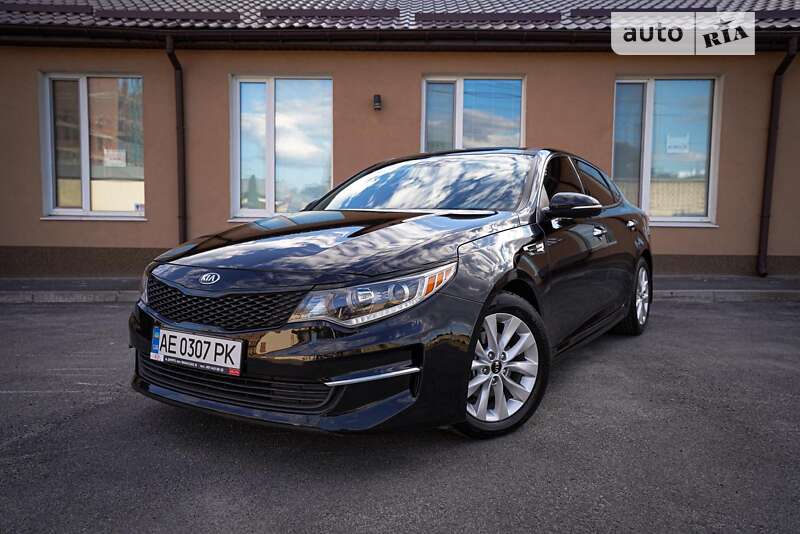 Седан Kia Optima 2016 в Днепре